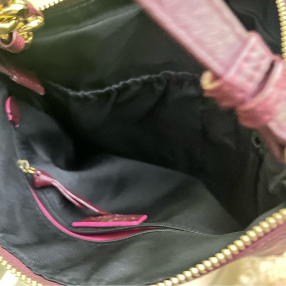 👜 Elliott Lucca Burgundy Leather Crossbody Bag-Like New 👜 - Picture 8 of 11